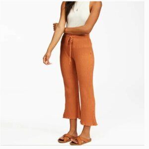 NWOT Billabong Come Through Cropped Flared Pants